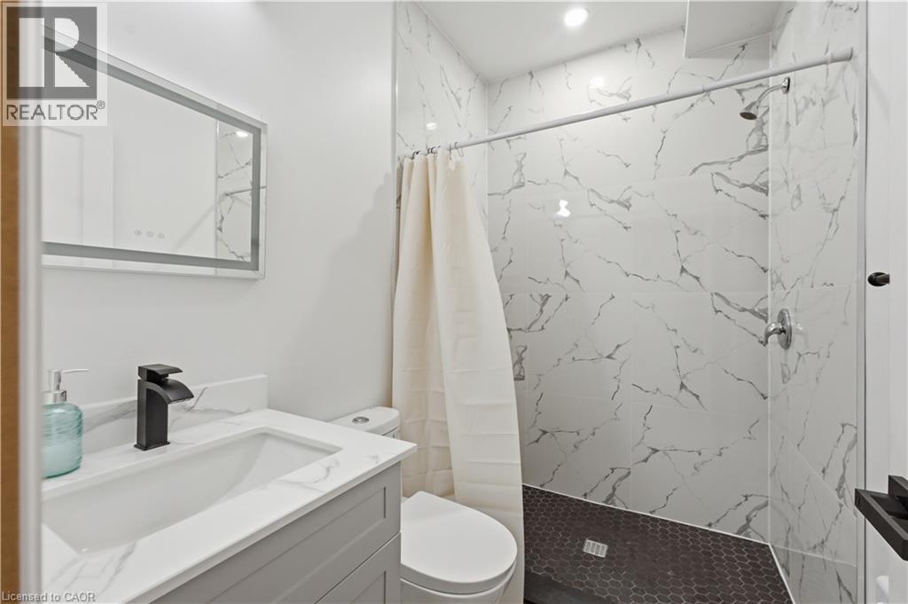 45 Wellington Street N Property Photo 11