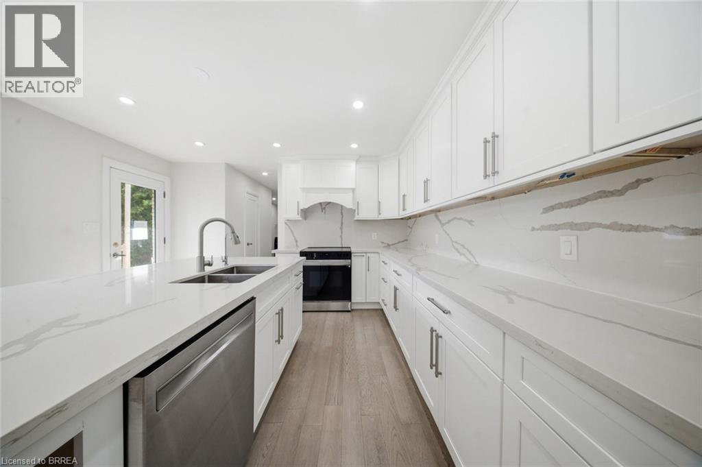 360 Bishopsgate Road Property Photo 10