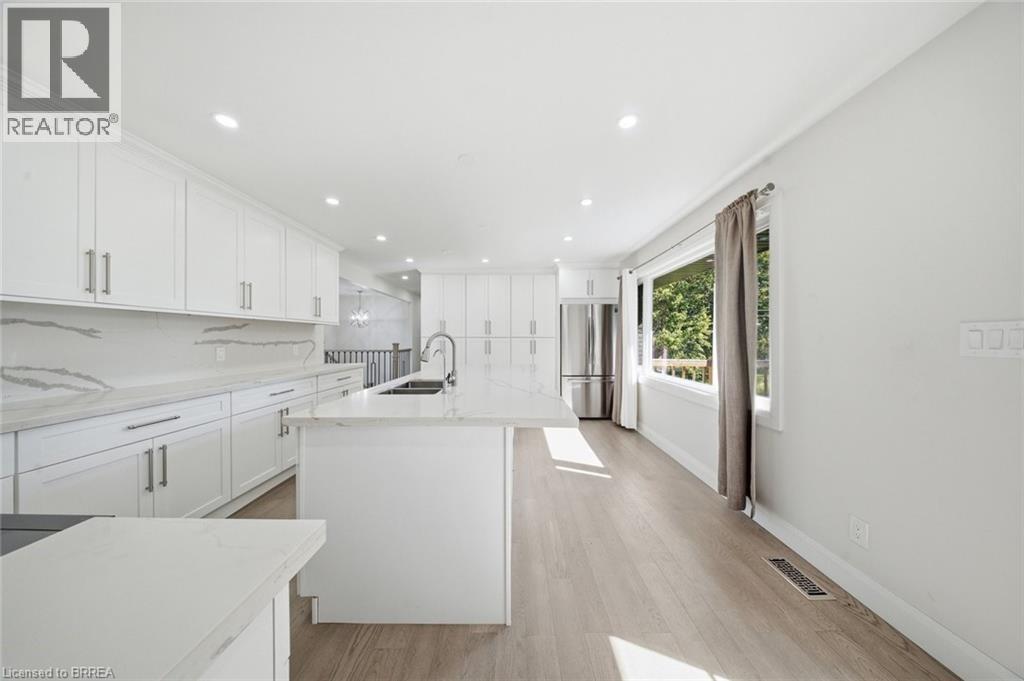 360 Bishopsgate Road Property Photo 12