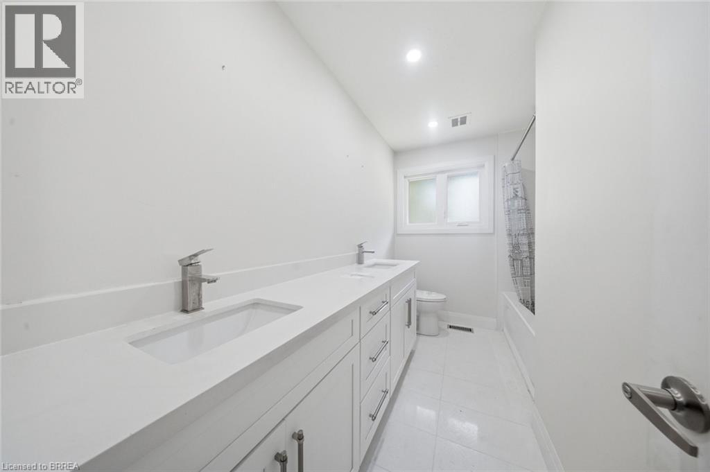 360 Bishopsgate Road Property Photo 16