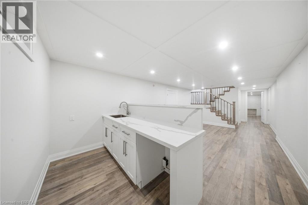 360 Bishopsgate Road Property Photo 24