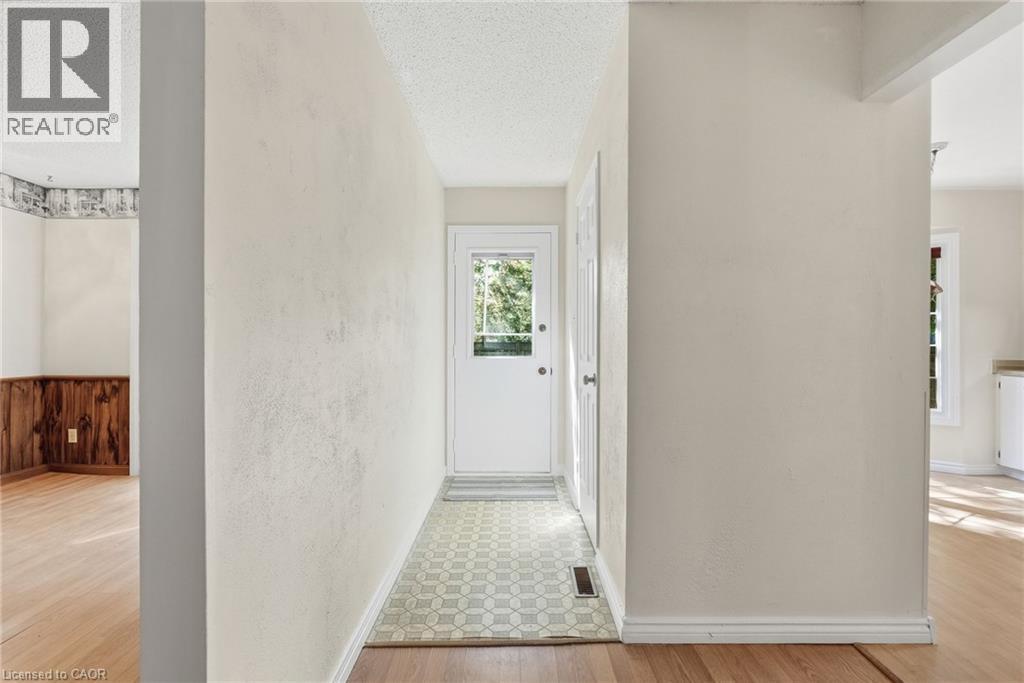 471 Knightsbridge Crescent Property Photo 39
