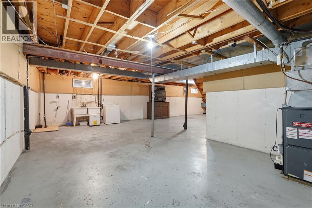 471 Knightsbridge Crescent Property Photo 42