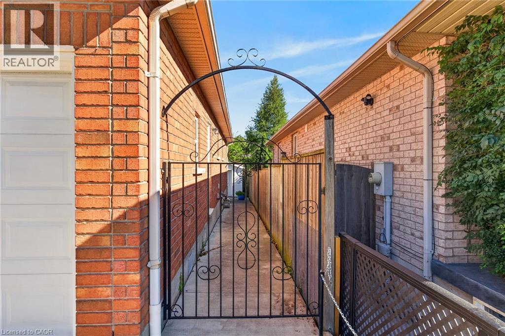 795 Tenth Avenue Property Photo 33