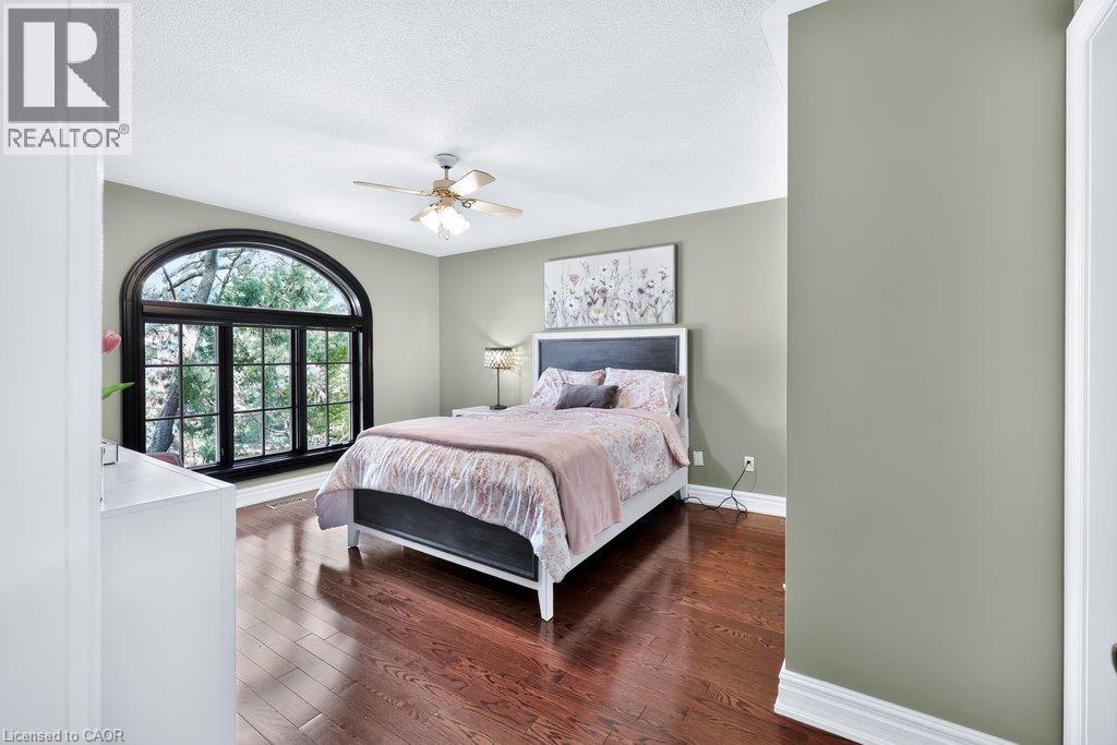 324 Oakridge Court Property Photo 29