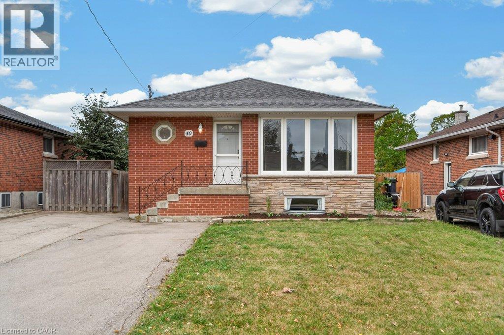 40 Clarendon Avenue Property Photo 3