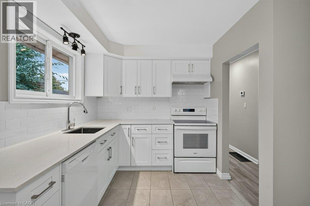 40 Clarendon Avenue Property Photo 14
