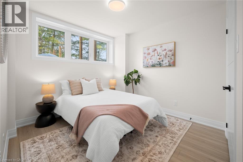 82 Chalmers Street N Property Photo 30