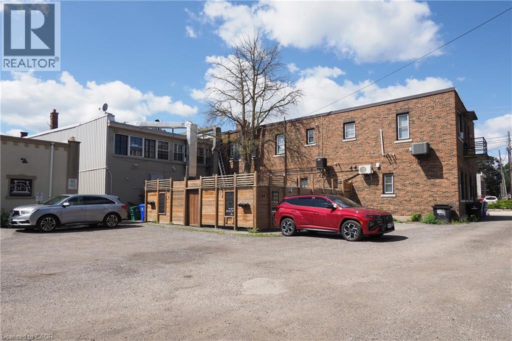 707 E King Street E Property Photo 15