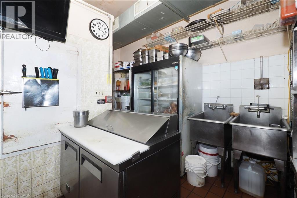 707 E King Street E Property Photo 22