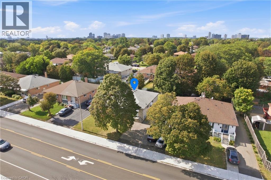 14 Avondale Boulevard Property Photo 6