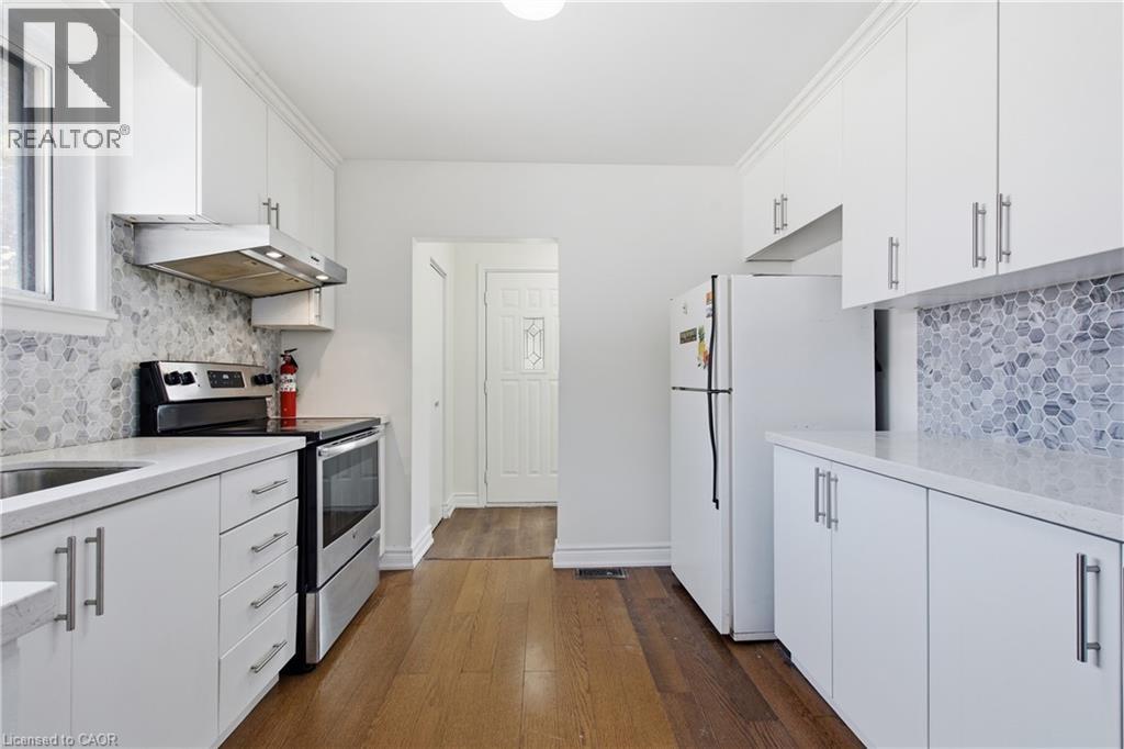 14 Avondale Boulevard Property Photo 12