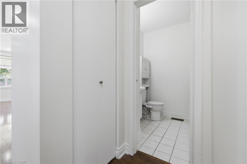 14 Avondale Boulevard Property Photo 16