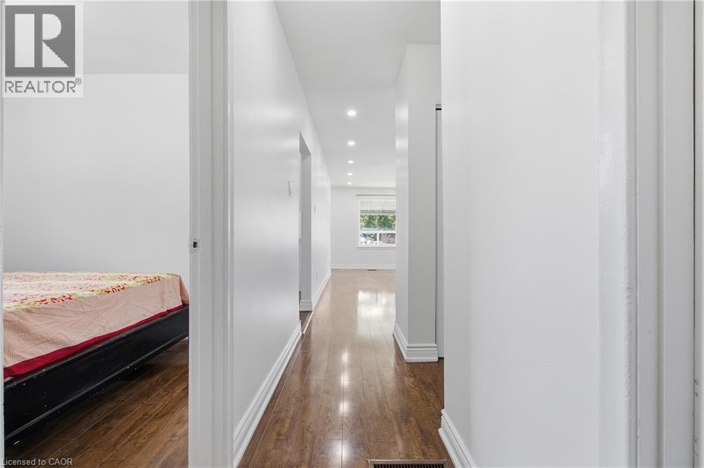 14 Avondale Boulevard Property Photo 25