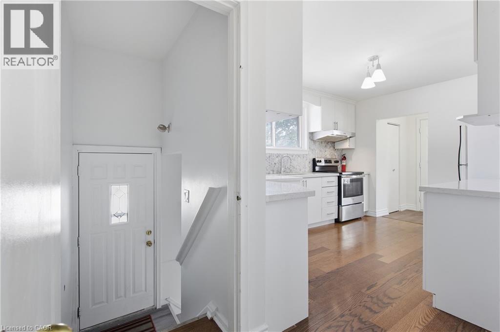 14 Avondale Boulevard Property Photo 26