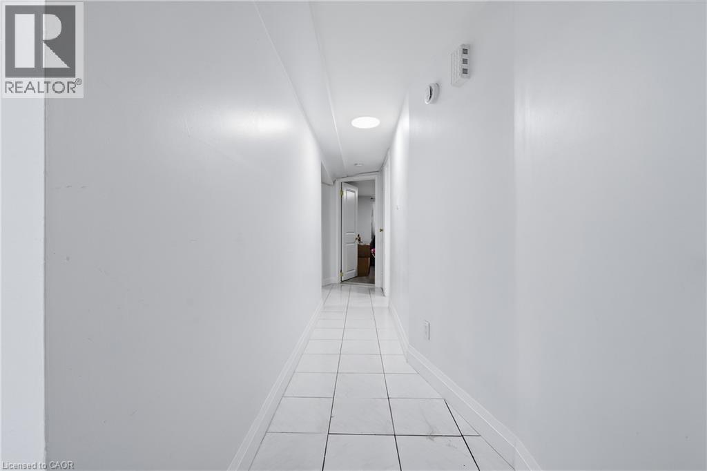 14 Avondale Boulevard Property Photo 35