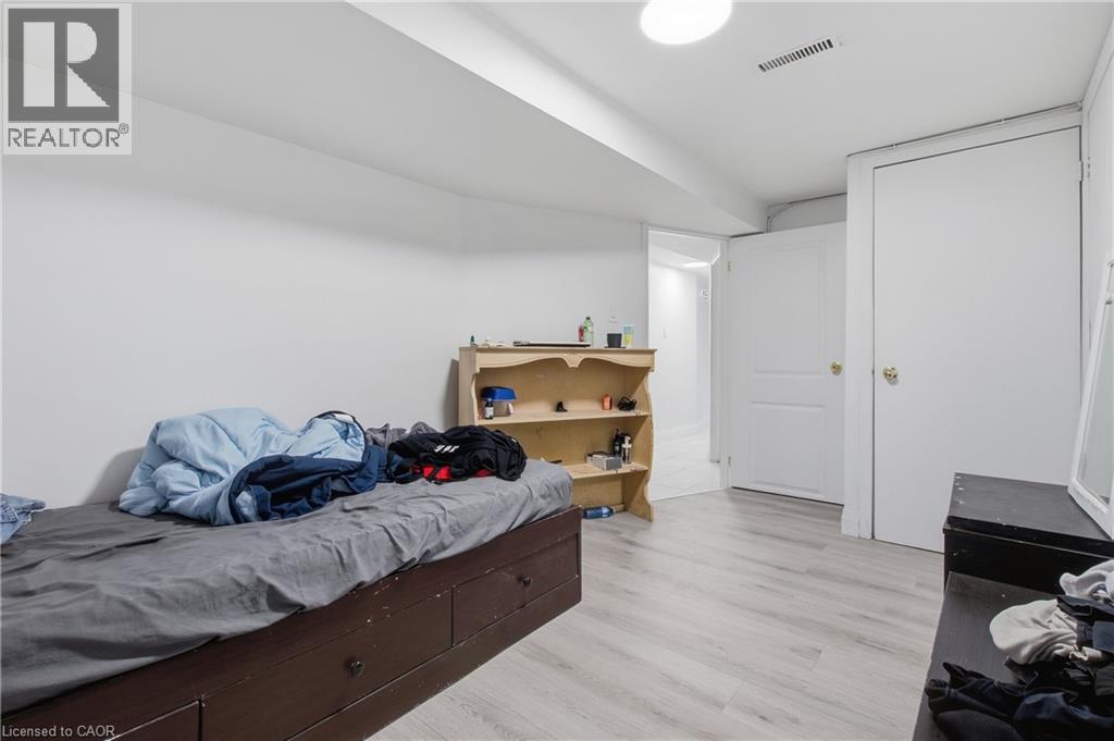 14 Avondale Boulevard Property Photo 38