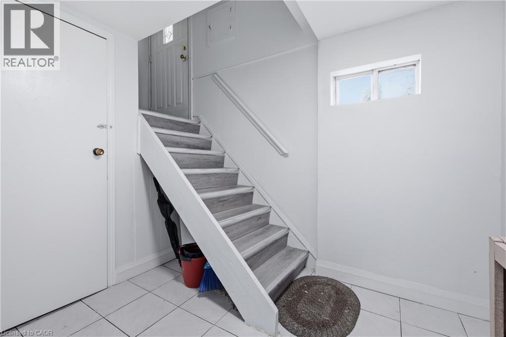 14 Avondale Boulevard Property Photo 43