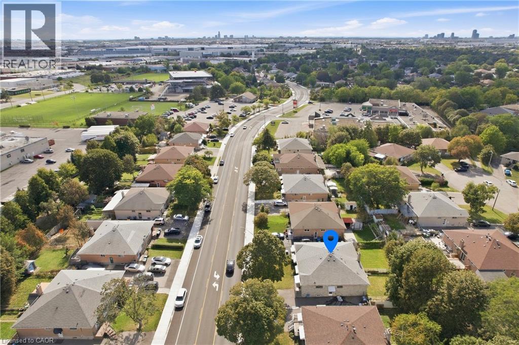 14 Avondale Boulevard Property Photo 47