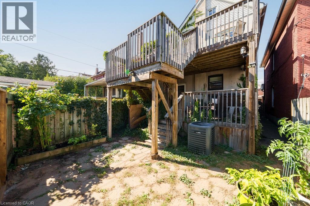 36 Sherman Avenue N Property Photo 36