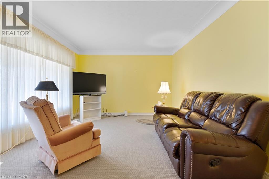 297 Wilson Avenue Property Photo 8