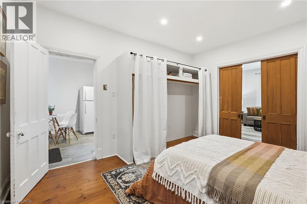 166 Emerald Street S Property Photo 31