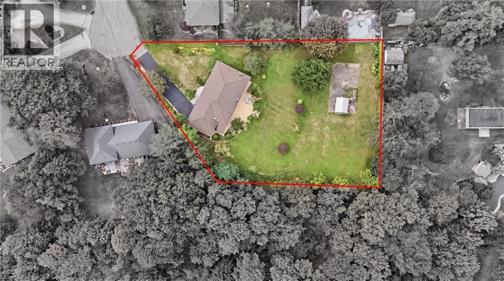 4 Kew Court Property Photo 2