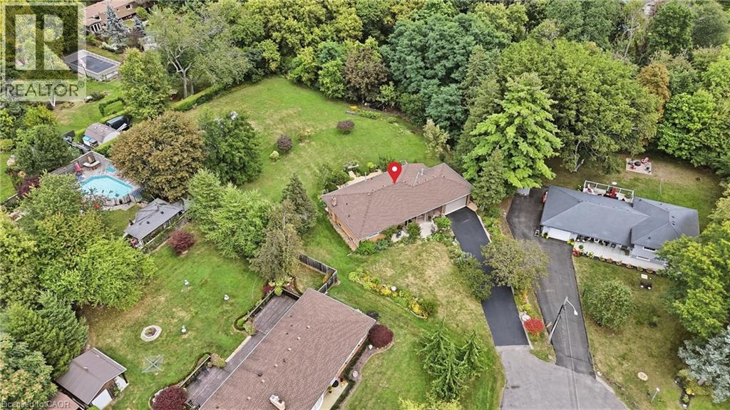 4 Kew Court Property Photo 3