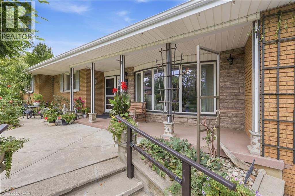 4 Kew Court Property Photo 6