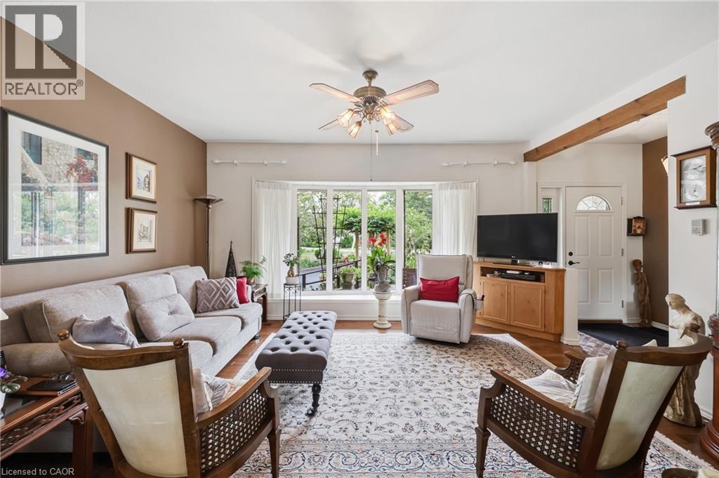 4 Kew Court Property Photo 9