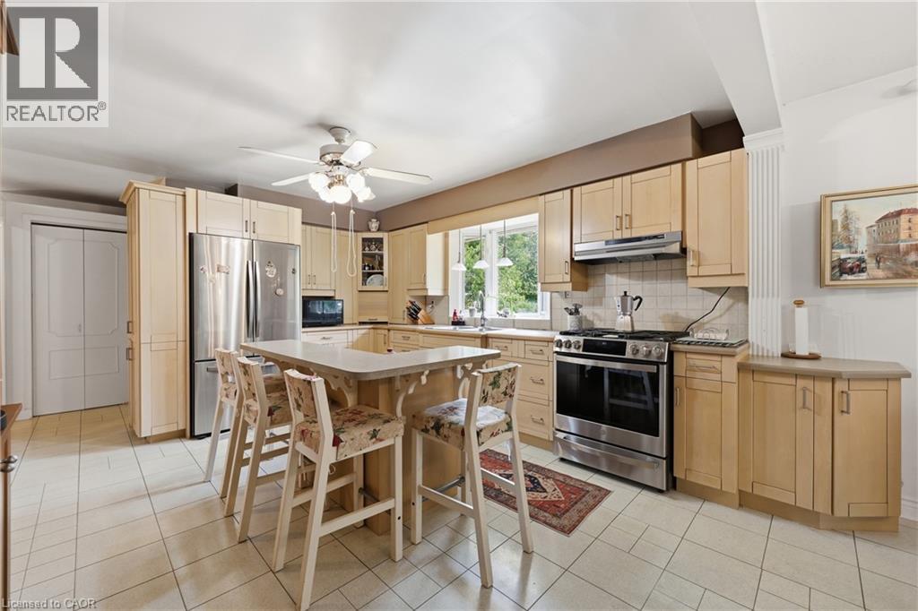 4 Kew Court Property Photo 11