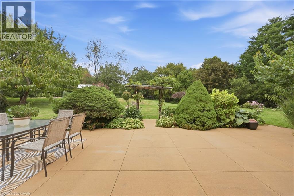 4 Kew Court Property Photo 24