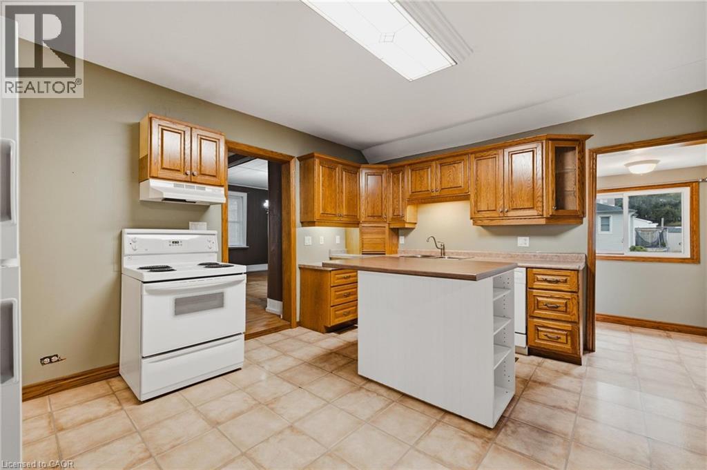485 Wallace Avenue S Property Photo 9