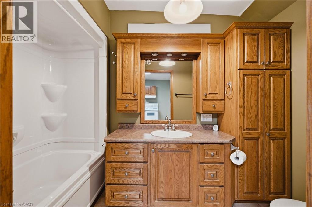 485 Wallace Avenue S Property Photo 18