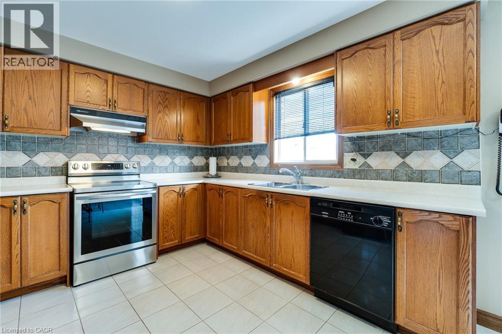 137 National Drive Property Photo 24