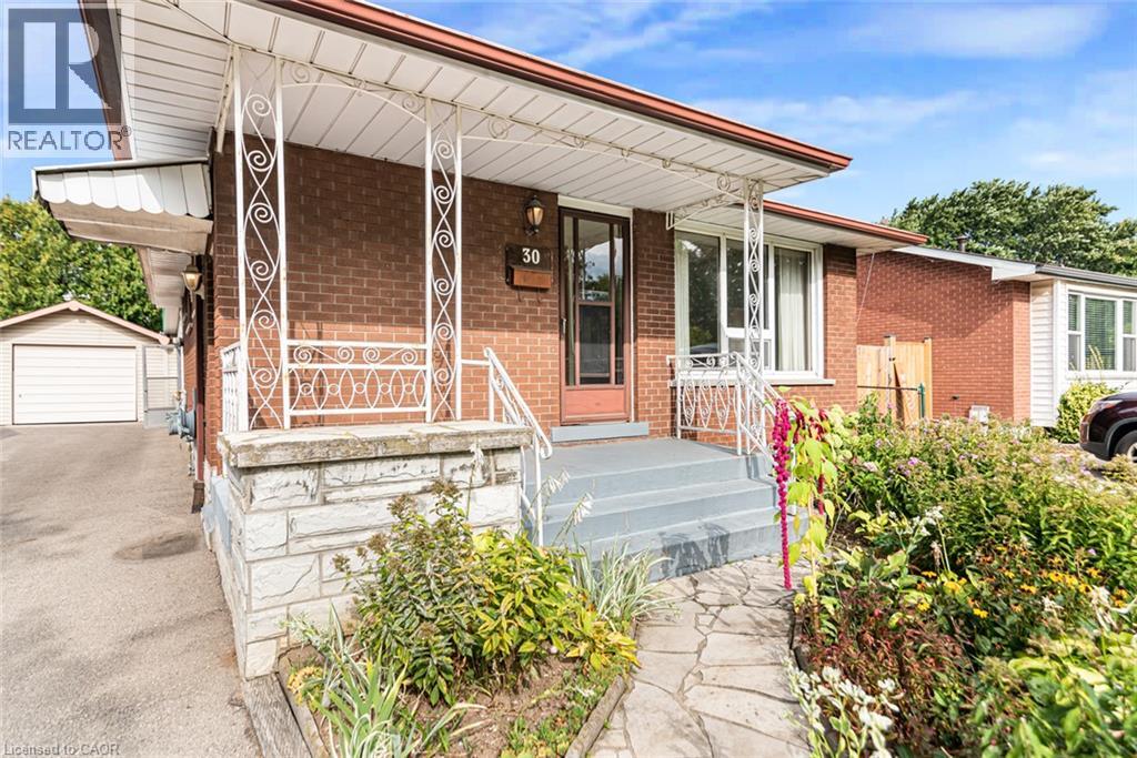 30 GOLDFINCH Road Property Photo 1