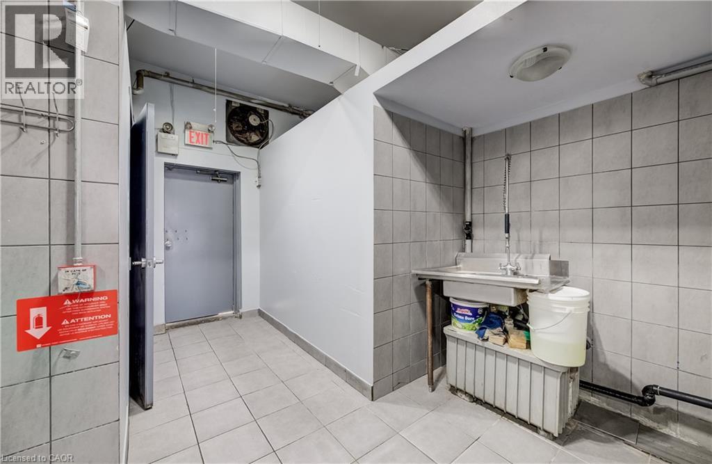 1118 King Street E Property Photo 23