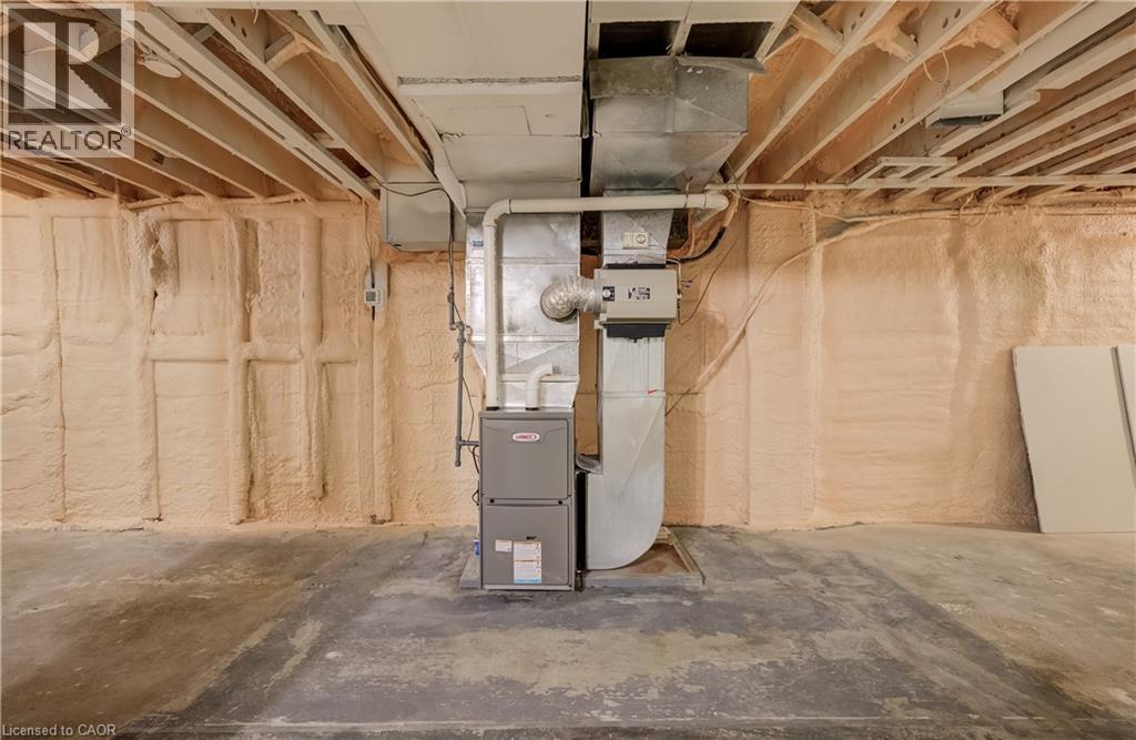 1118 King Street E Property Photo 28