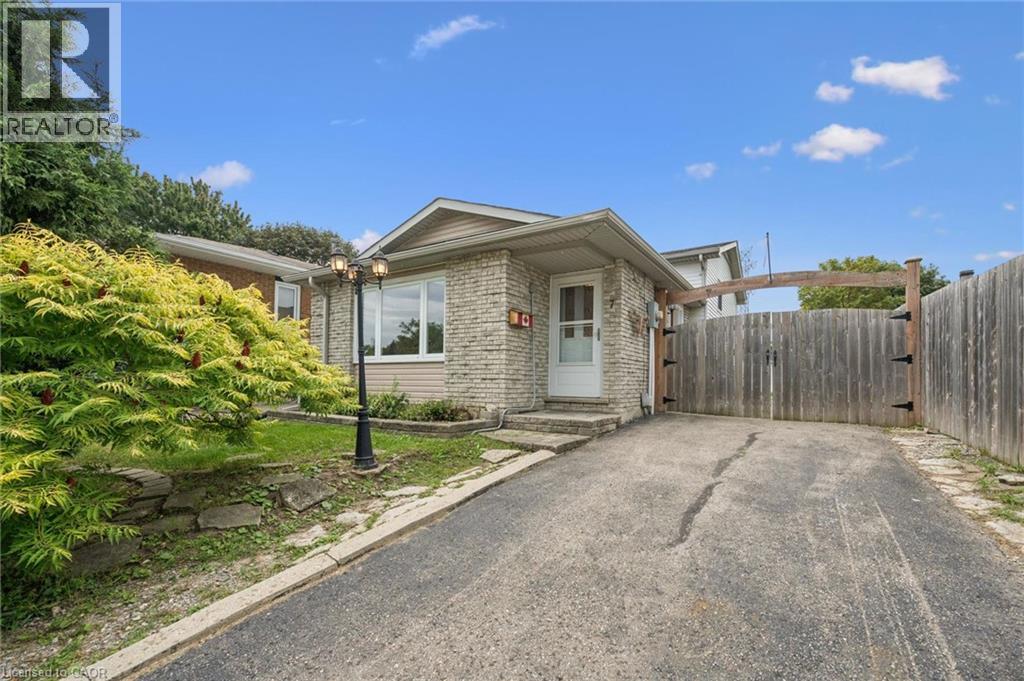 7 Homestead Place Property Photo 1