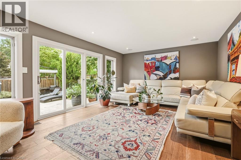 387 Valanna Crescent Property Photo 17