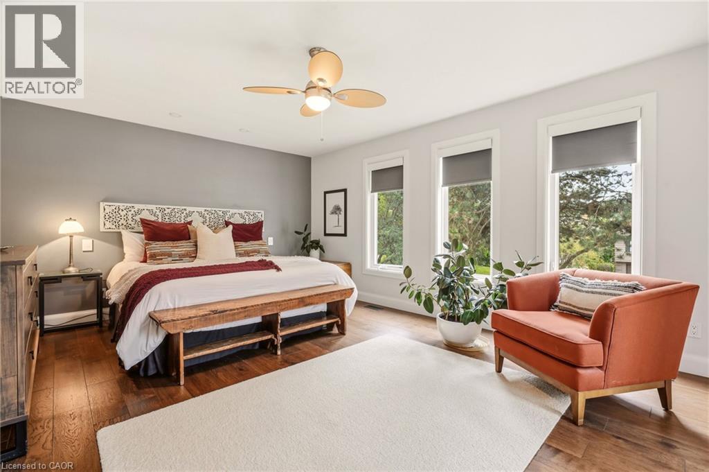 387 Valanna Crescent Property Photo 25