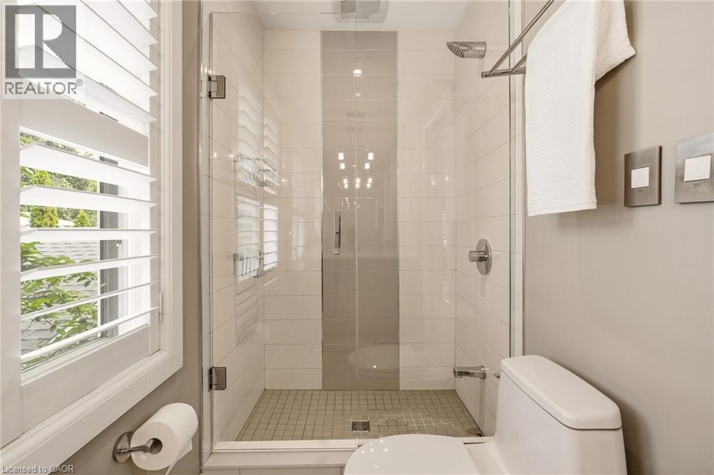 387 Valanna Crescent Property Photo 29