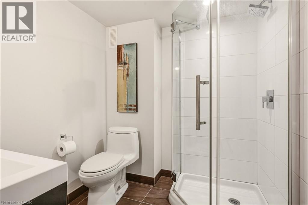387 Valanna Crescent Property Photo 35
