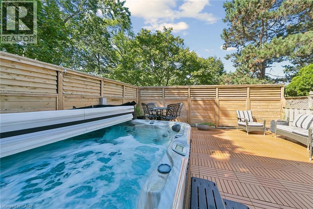 73 Windhaven Place Property Photo 40