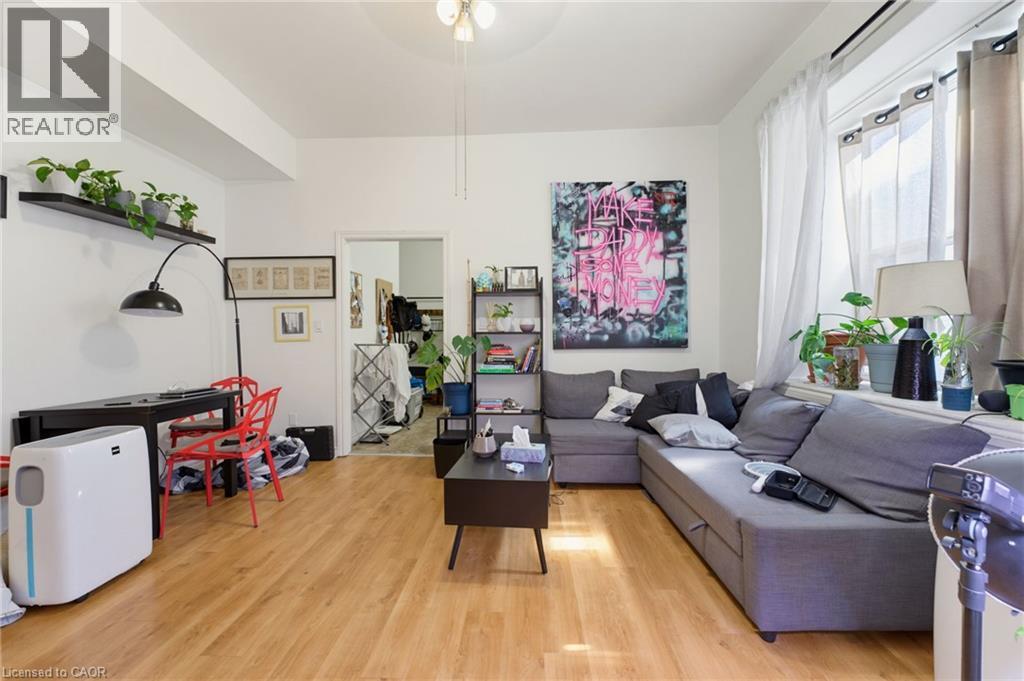 113 Wentworth Street S Property Photo 10