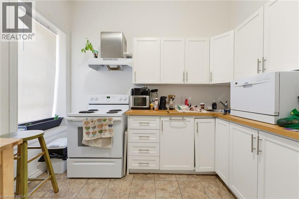 113 Wentworth Street S Property Photo 16
