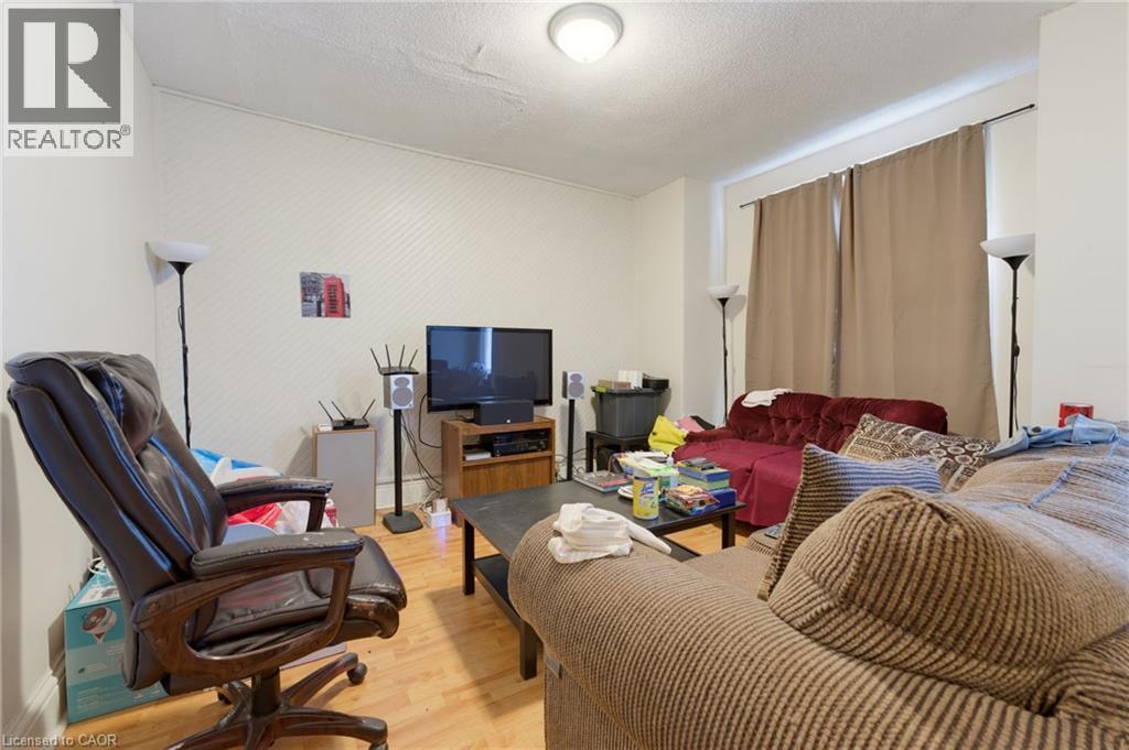 113 Wentworth Street S Property Photo 21