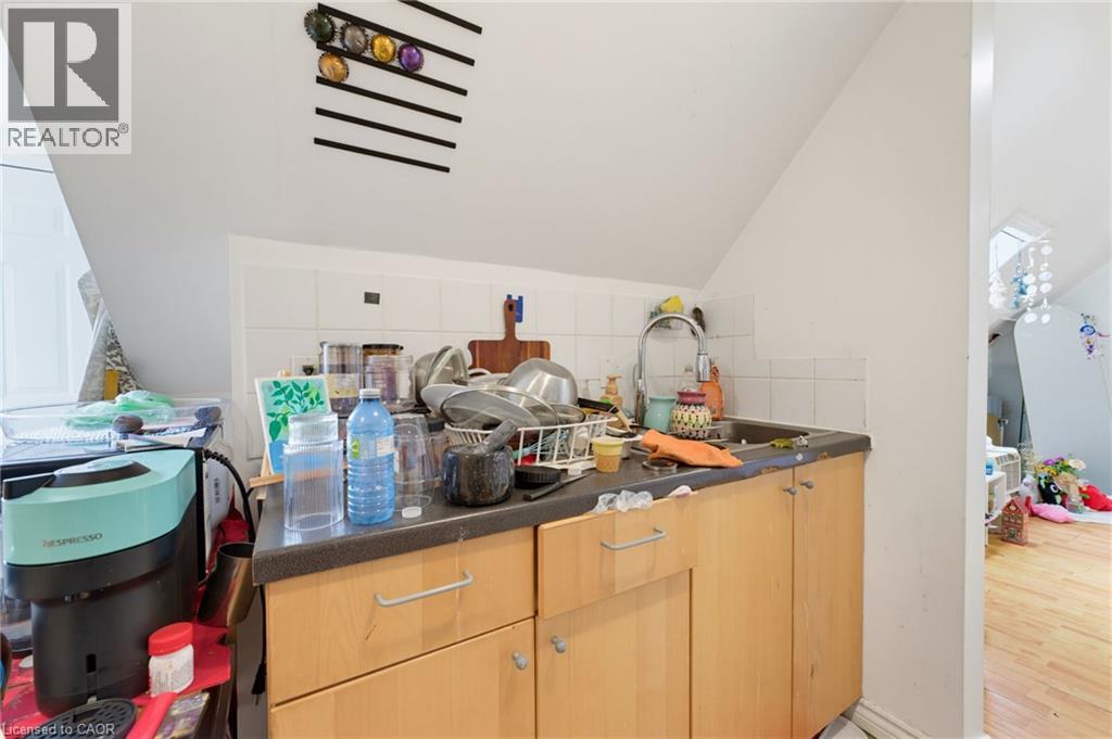 113 Wentworth Street S Property Photo 27