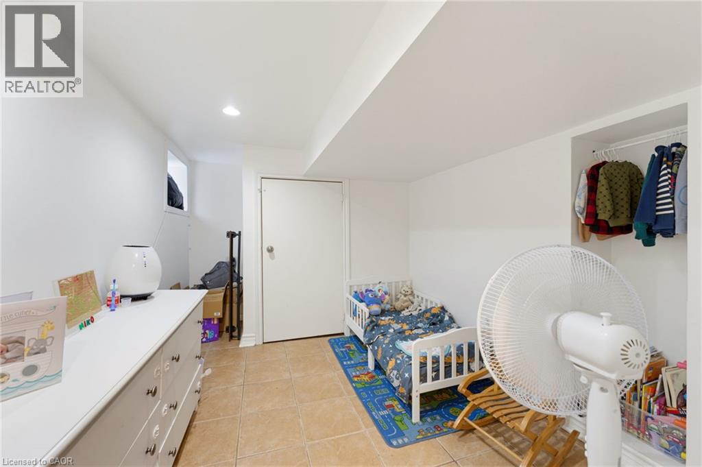 113 Wentworth Street S Property Photo 39