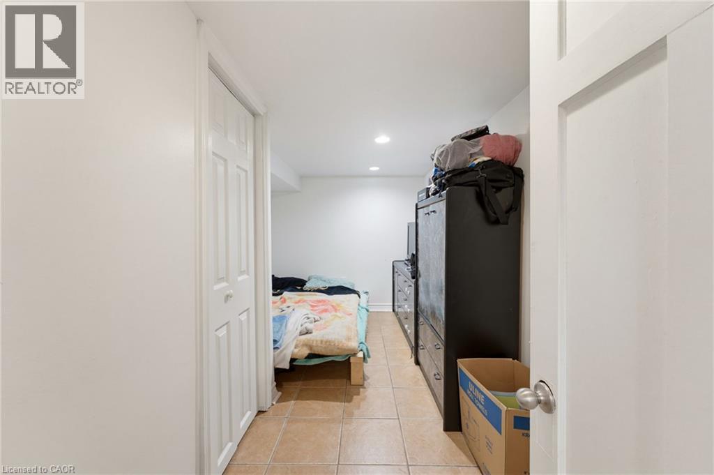 113 Wentworth Street S Property Photo 40